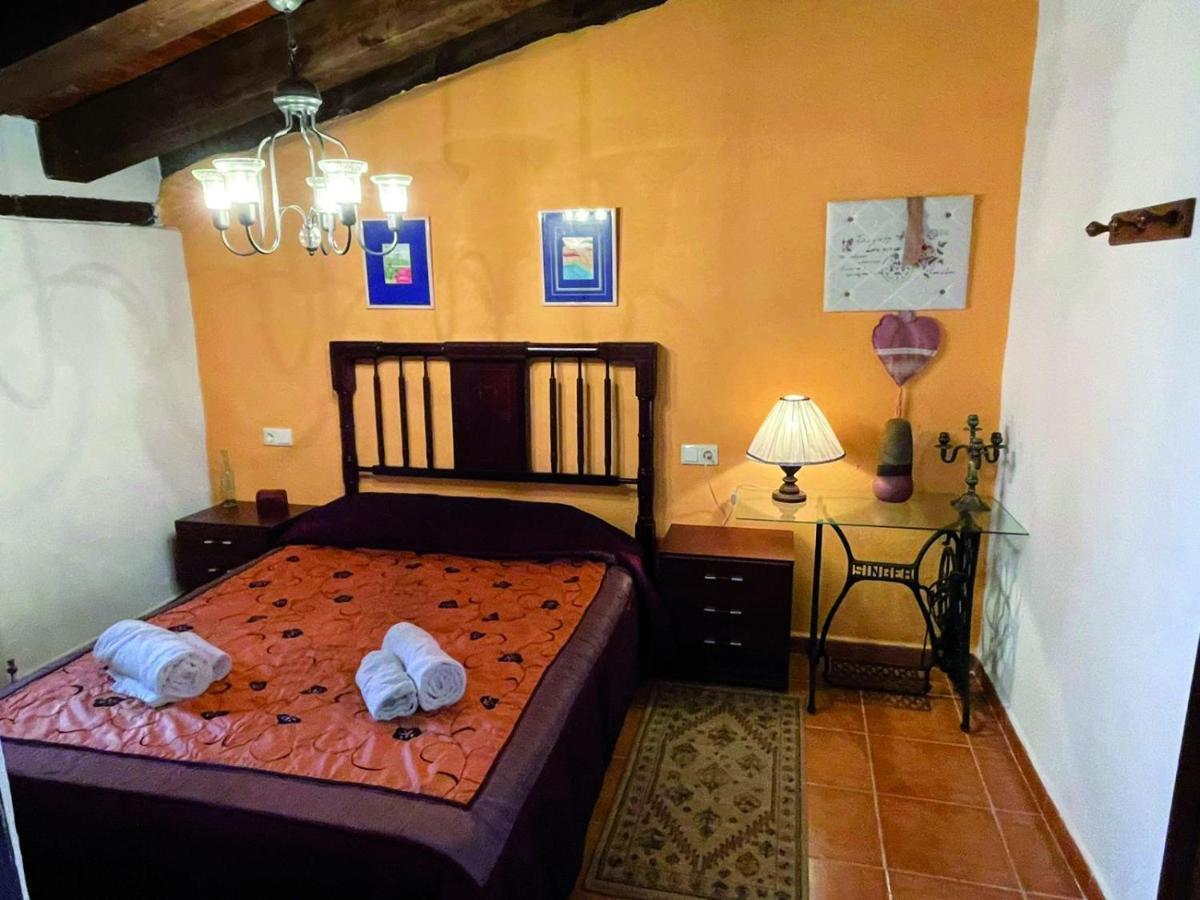 Casa Rural Vicenta 1750 Albentosa Bagian luar foto